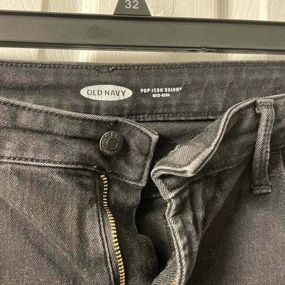 Old navy jeans - Picture 3 of 4